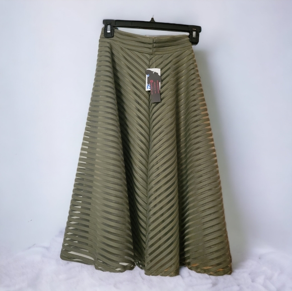 SKIRT - Picture 3 of 3